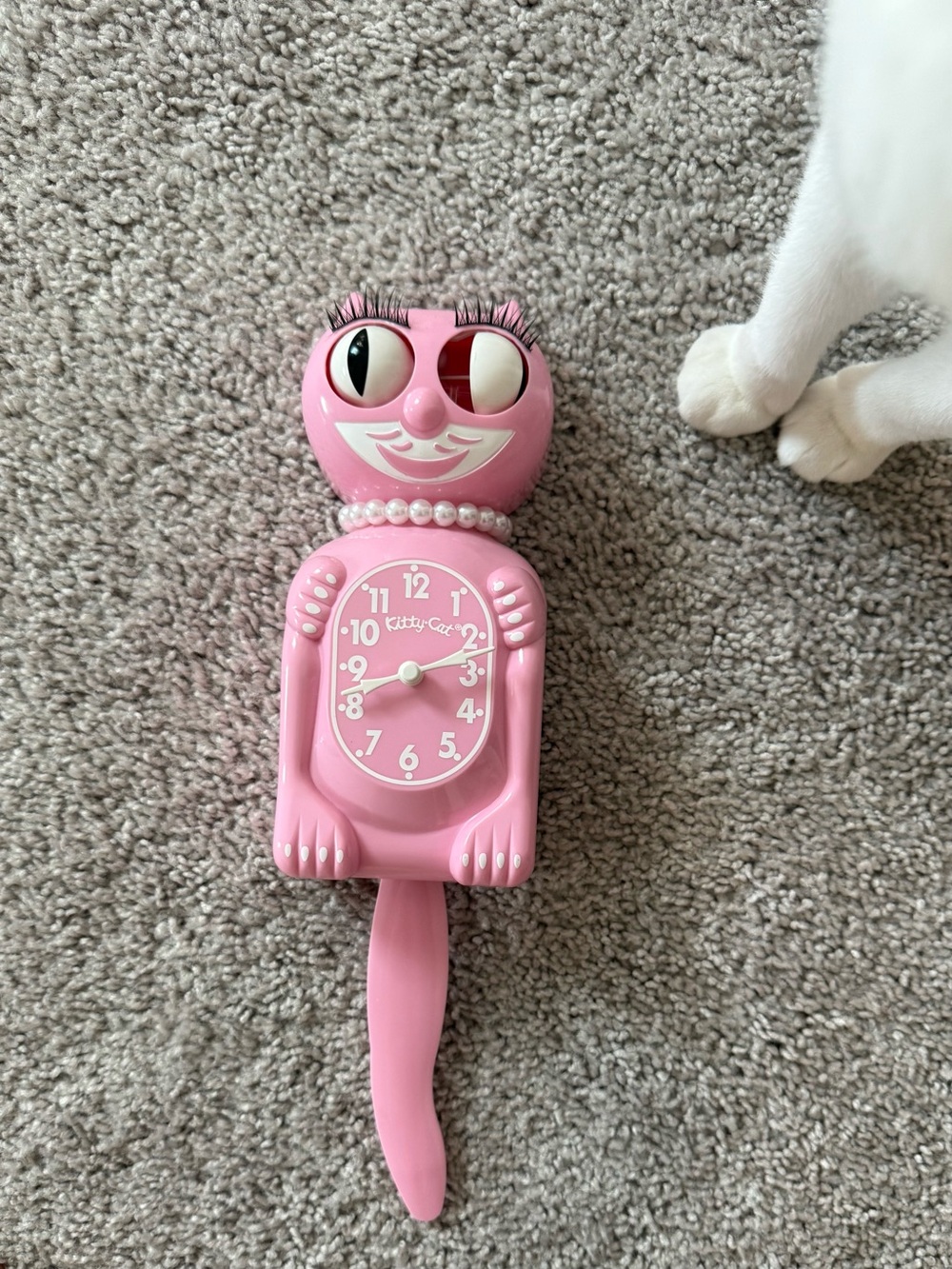 Pink Cat Wall Clock with Pearl Necklace